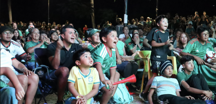 Over 1,000 jammed the Ajijic malecón for World Cup match
